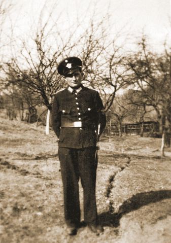 Hitlerfeuerwehrmann Karl Weiß - Weiß